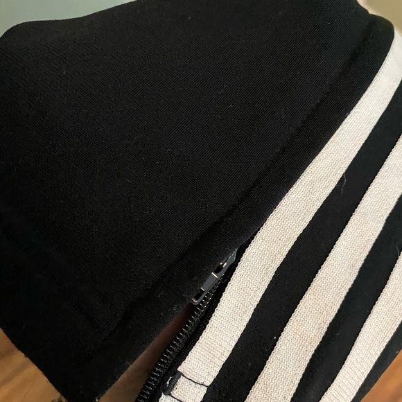 Women’s adidas track pants - size M - Picture 2 of 3